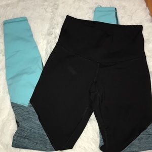 OLD NAVY Three-Toned Leggings